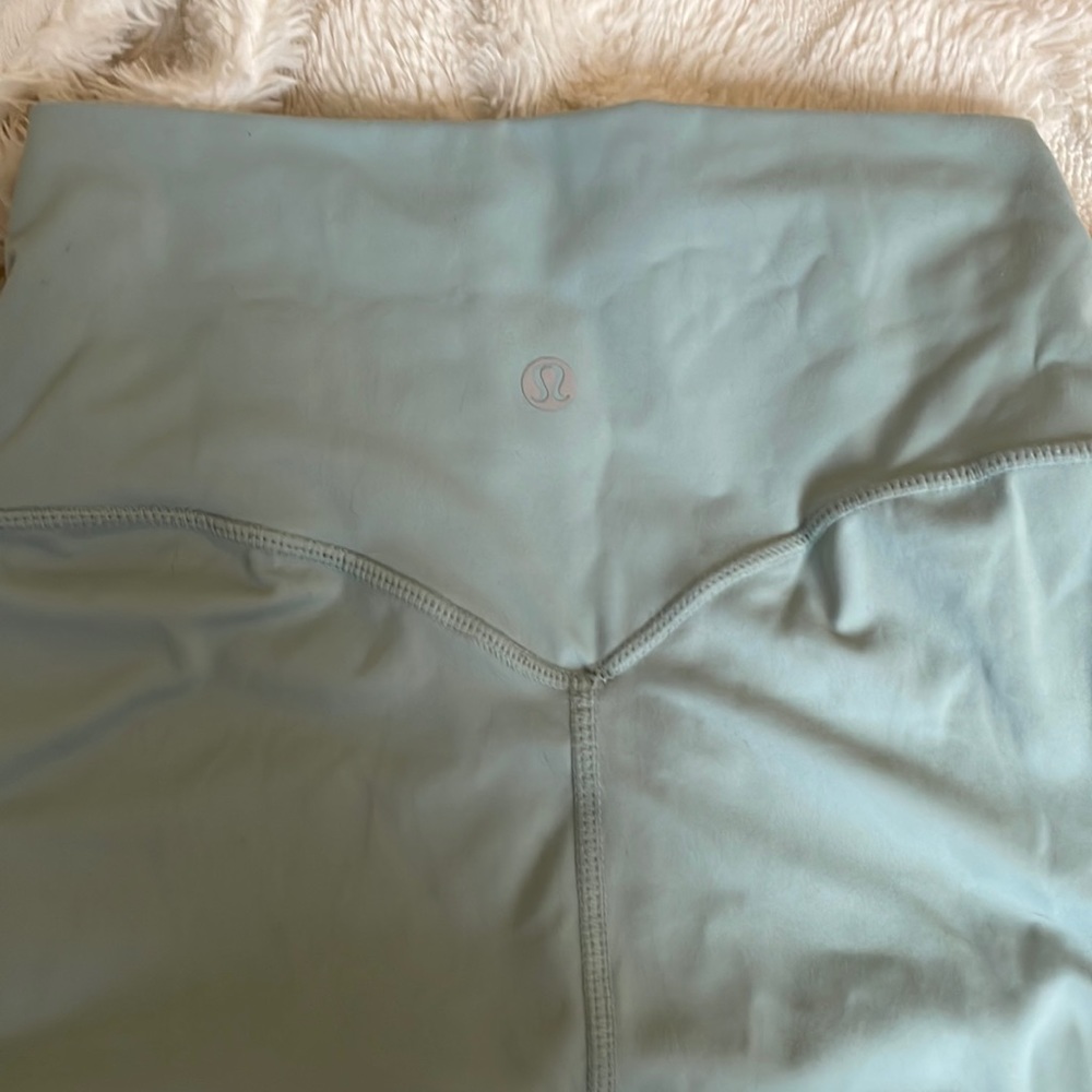 Brand new Lululemon leggings. No pilling, great condition.